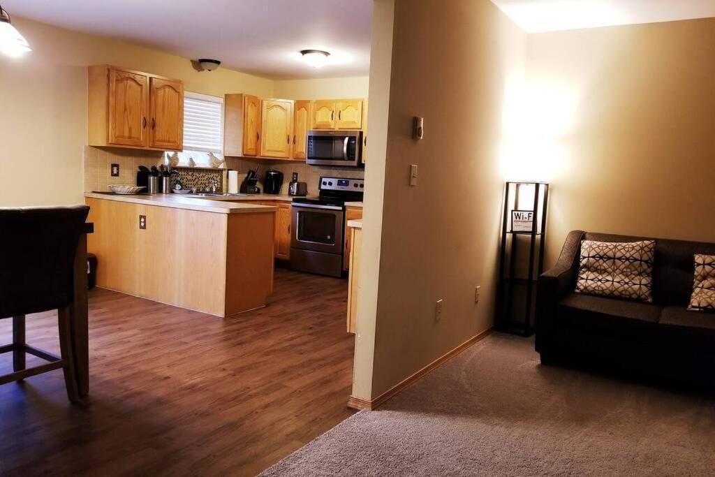 *Amenity-Filled Waterfront Oasis @Saw Creek Estates Near Waterfalls And Hiking* East Stroudsburg Eksteriør bilde