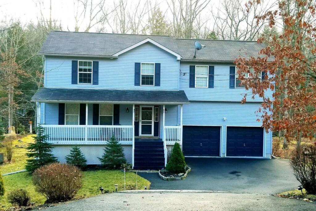 *Amenity-Filled Waterfront Oasis @Saw Creek Estates Near Waterfalls And Hiking* East Stroudsburg Eksteriør bilde