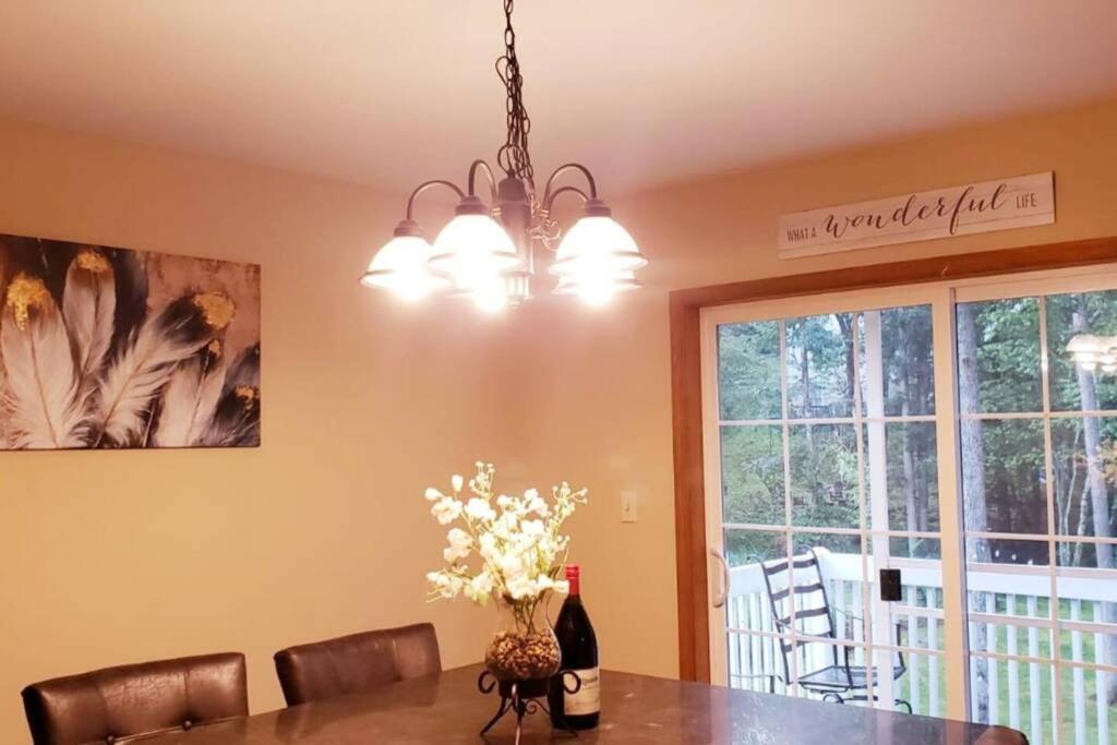*Amenity-Filled Waterfront Oasis @Saw Creek Estates Near Waterfalls And Hiking* East Stroudsburg Eksteriør bilde