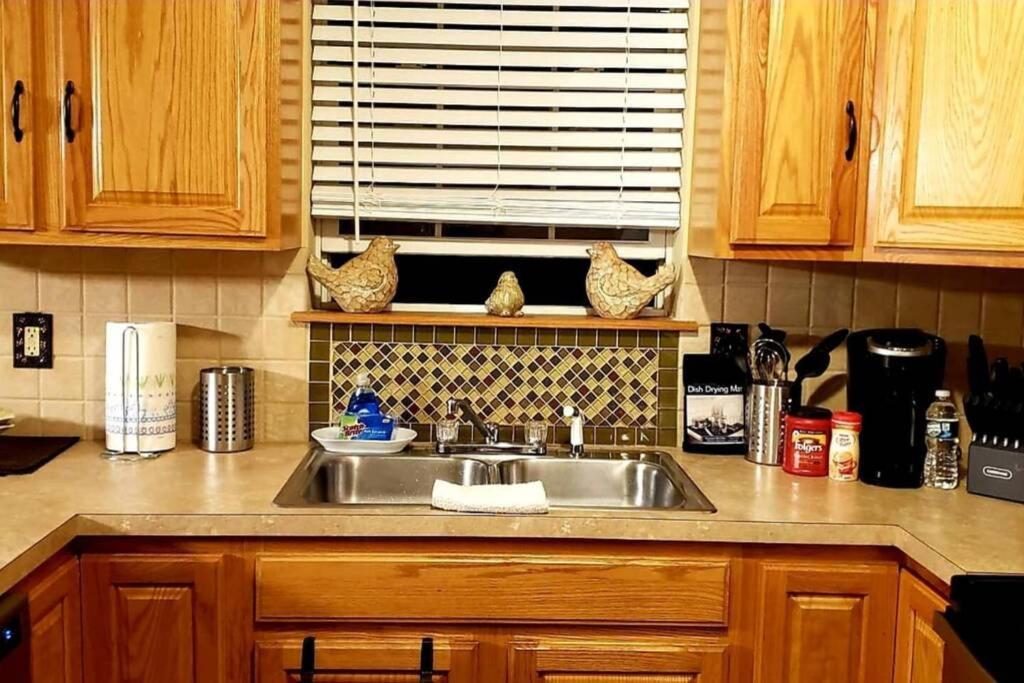 *Amenity-Filled Waterfront Oasis @Saw Creek Estates Near Waterfalls And Hiking* East Stroudsburg Eksteriør bilde